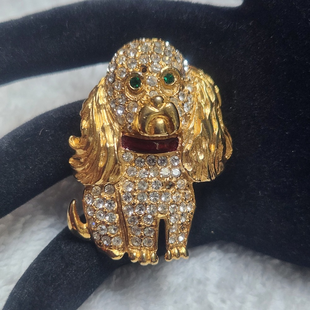 Vintage KJL Gold Tone Rhinestone Spaniel Dog Brooch Green‎ Eyes Red Collar Pin